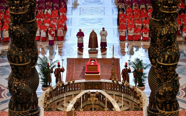 Βατικανό: Η αντίστροφη μέτρηση για την κηδεία του Πάπα