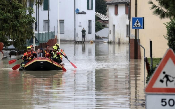 Ιταλία: Κακοκαιρία στην ευρύτερη περιοχή του Τορίνο - Υπερχείλισε ο ποταμός Πάδος