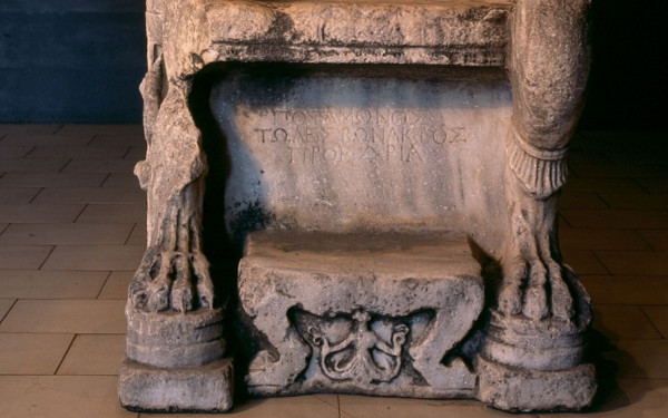 Μυτιλήνη: Πώς ο θρόνος του Ποτάμωνα έγινε θρόνος του μητροπολίτη στη δεύτερη Ανάσταση