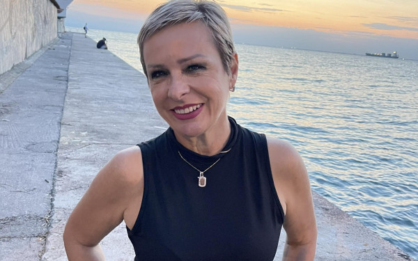 Οι δήμαρχοι Θεσσαλονίκης, Καλαμαριάς, Καβάλας και Παγγαίου και κόμματα, αποχαιρετούν τη Σούζυ Καζαντζίδου