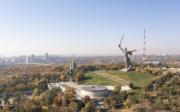 Ρωσία: Κάτοικοι του πρώην Στάλινγκραντ ελπίζουν σε εκεχειρία στην Ουκρανία (βίντεο)