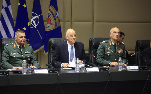 Συναντήθηκε ο Ν. Δένδιας με τον υπουργό Βιομηχανίας των Ηνωμένων Αραβικών Εμιράτων