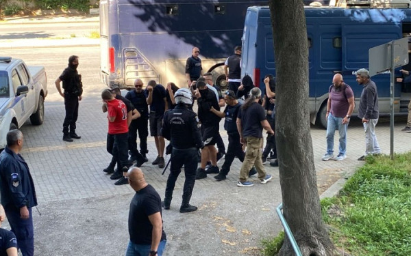 Θεσσαλονίκη: Ελεύθεροι με όρους 13 ανήλικοι κι ένας ενήλικας της ακροδεξιάς οργάνωσης