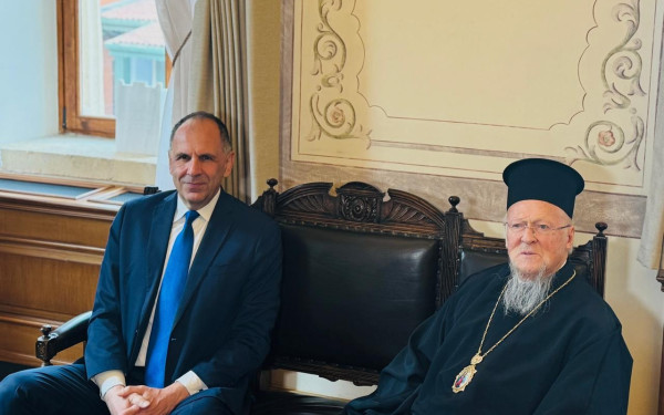 Στη Θεολογική Σχολή της Χάλκης και το Φανάρι ο Γ. Γεραπετρίτης Στη Θεολογική Σχολή της Χάλκης και το Φανάρι ο Γ. Γεραπετρίτης