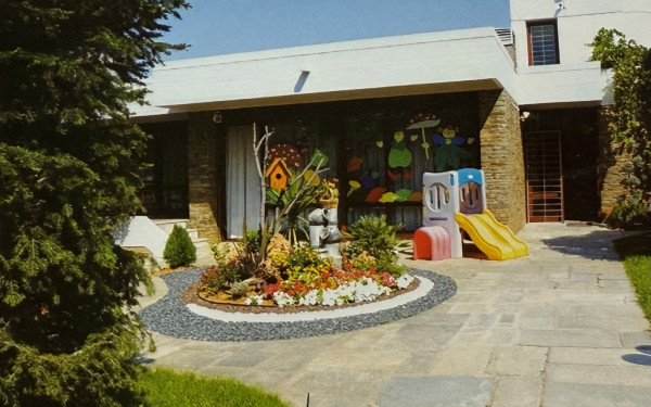 Καραμελίτσα & Butterfly SKG: Δύο σχολεία προσχολικής ηλικίας γεμάτα αγάπη για το παιδί Καραμελίτσα & Butterfly SKG: Δύο σχολεία προσχολικής ηλικίας γεμάτα αγάπη για το παιδί