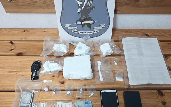 Θεσσαλονίκη: Συνελήφθη με 871 γρ. κοκαΐνης Θεσσαλονίκη: Συνελήφθη με 871 γρ. κοκαΐνης