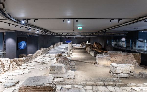 Αφιέρωμα - Metro Life Guide 2025 | Σταθμός Βενιζέλου