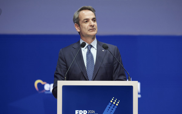 Στο συνέδριο του ΕΛΚ στην Ισπανία ο Κυριάκος Μητσοτάκης: «Η ΝΔ αποτελεί πυλώνα σταθερότητας και ευημερίας» (βίντεο)