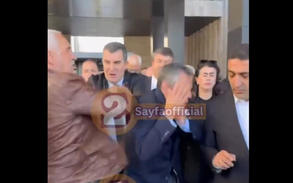 Τουρκία: Άγνωστος επιτέθηκε στον ηγέτη της αντιπολίτευσης, Ο. Οζέλ (βίντεο)