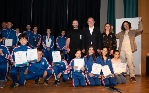 Δήμος Πυλαίας - Χορτιάτη: Το πρώτο «Speak for all» γράφει ιστορία - Πρότυπα αποτελούν τα παιδιά