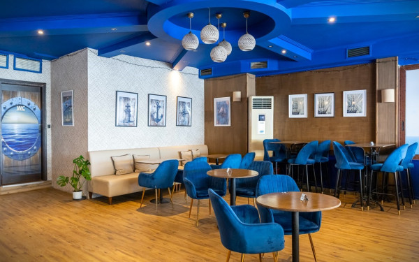 Skipper Café-Bar στην Περαία: Το νέο all-day στέκι δίπλα στο κύμα