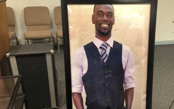 ΗΠΑ: Αθωώθηκαν τρεις πρώην αστυνομικοί για τον θάνατο του Αφροαμερικανού Τάιρ Νίκολς