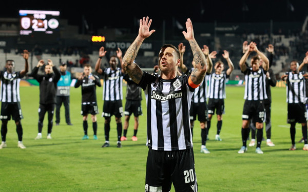 Το αντίο του Βιεϊρίνια: Ο Πορτογάλος κρεμάει τα παπούτσια του και ο ΠΑΟΚ τον αποχαιρετά (βίντεο)