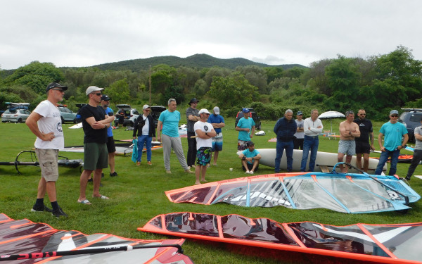 Θεσσαλονίκη: Πάνω από 100 λάτρεις του νερού και του ανέμου θα «χρωματίσουν» με τα πανιά τους τη λίμνη Βόλβη