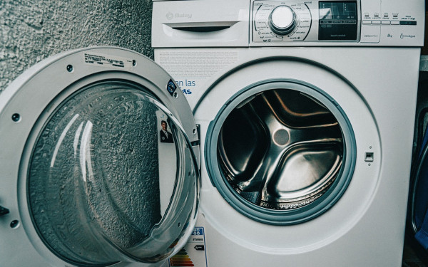 Έρευνα αποκαλύπτει ότι τα οικιακά πλυντήρια ρούχων δεν απομακρύνουν εντελώς τα βακτήρια