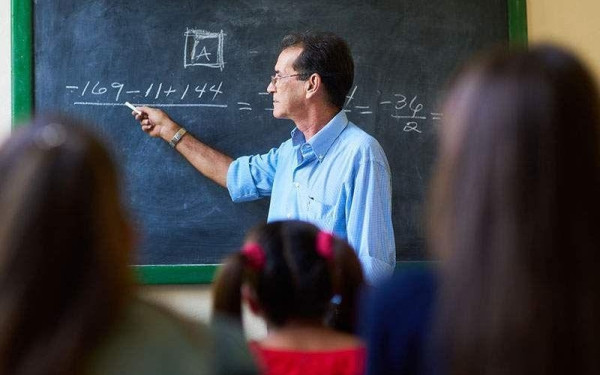 Υπουργείο Παιδείας: Πότε ορκίζονται και πότε αναλαμβάνουν υπηρεσία οι 10.000 νεοδιοριζόμενοι εκπαιδευτικοί