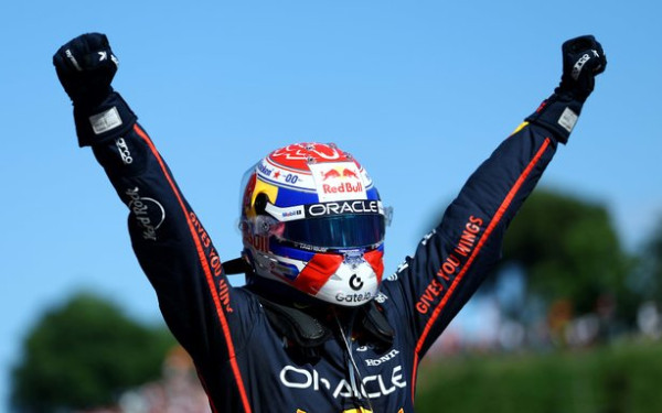 Φόρμουλα 1: Ο «ιπτάμενος» Φερστάπεν στο πρώτο σκαλί του βάθρου στην Ίμολα (βίντεο) Φόρμουλα 1: Ο «ιπτάμενος» Φερστάπεν στο πρώτο σκαλί του βάθρου στην Ίμολα (βίντεο)