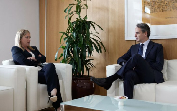 Στη Ρώμη ο Κυριάκος Μητσοτάκης: Το τετ α τετ με τη Μελόνι και η ατζέντα της συνάντησης