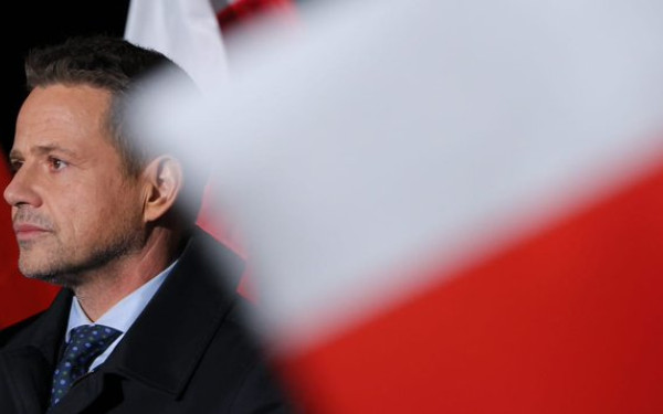 Πολωνία: Σε δεύτερο γύρο οι προεδρικές εκλογές - Ναβρότσκι και Τρασκόφσκι αντιμέτωποι για την πρωτιά