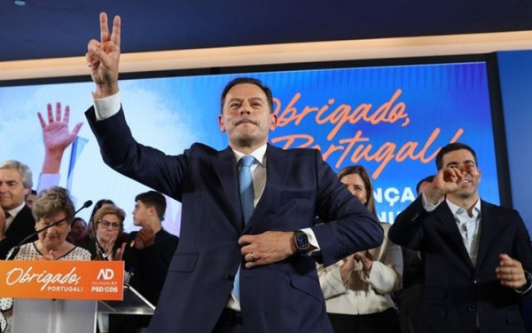Εκλογές στην Πορτογαλία: Νίκη της Δεξιάς, χωρίς πλειοψηφία των εδρών στο κοινοβούλιο - Παραιτείται ο ηγέτης των Σοσιαλιστών