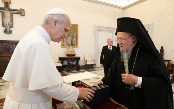 Βατικανό: Ο Οικουμενικός Πατριάρχης Βαρθολομαίος είδε τον πάπα Λέοντα - Ορίστηκε η συνάντηση στην Νίκαια της Μικράς Ασίας Βατικανό: Ο Οικουμενικός Πατριάρχης Βαρθολομαίος είδε τον πάπα Λέοντα - Ορίστηκε η συνάντηση στην Νίκαια της Μικράς Ασίας