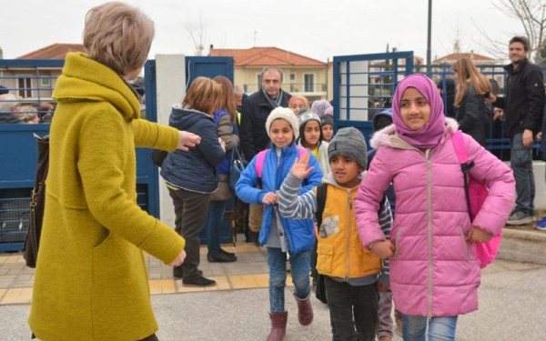 Προσφυγόπαιδα μυούνται στην τεχνητή νοημοσύνη