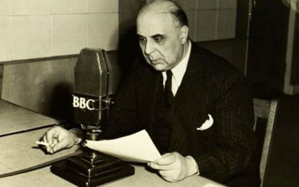 Στην ελληνική πρεσβεία στο Λονδίνο μεταφέρθηκαν 32 αντικείμενα του Γ. Σεφέρη 