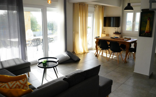 Ενοικιαζόμενα δωμάτια - Πιέζουν φορολογία, λειτουργικό κόστος και έλλειψη προσωπικού