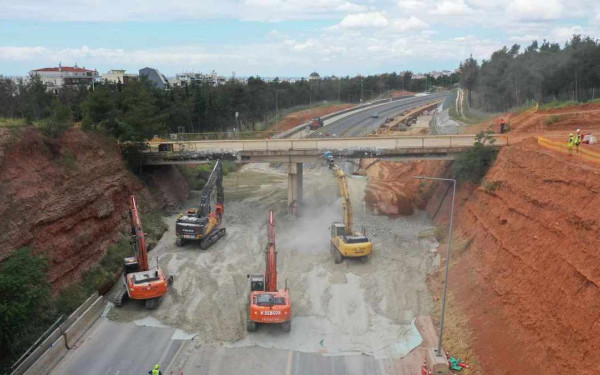 FlyOver: Ξεκινά η κατεδάφιση της Γέφυρας Πανοράματος - Ποιες αλλαγές ισχύουν από σήμερα στη Θεσσαλονίκη FlyOver: Ξεκινά η κατεδάφιση της Γέφυρας Πανοράματος - Ποιες αλλαγές ισχύουν από σήμερα στη Θεσσαλονίκη