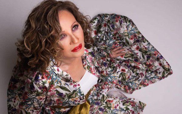 Γλυκερία: Η πρώτη δήλωση της μετά τον σάλο για την εμφάνισή της στο Ισραήλ - «Ασχολούμαι με τη μουσική και όχι με την πολιτική» (βίντεο)