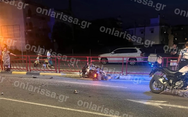 Λάρισα: Πώς έγινε το τροχαίο δυστύχημα με θύμα μία 52χρονη γυναίκα - Εκτοξεύτηκε από τη μηχανή και κατέληξε σε παρμπρίζ οχήματος