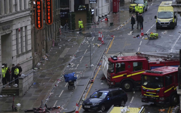 Λίβερπουλ: Τέσσερα παιδιά ανάμεσα στους τραυματίες από την αιματηρή επίθεση - «Δεν θεωρείται τρομοκρατική ενέργεια» (βίντεο)