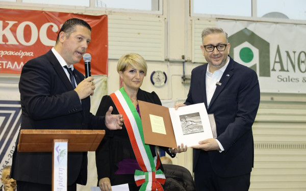 Αδελφοποιήθηκαν οι Δήμοι Ωραιοκάστρου και Bodio Lomnago της Ιταλίας