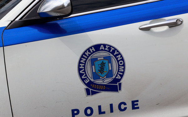 Θεσσαλονίκη: Συνελήφθησαν 29χρονος και 24χρονος που επέτρεψαν την κατανάλωση αλκοόλ σε ανήλικες Θεσσαλονίκη: Συνελήφθησαν 29χρονος και 24χρονος που επέτρεψαν την κατανάλωση αλκοόλ σε ανήλικες