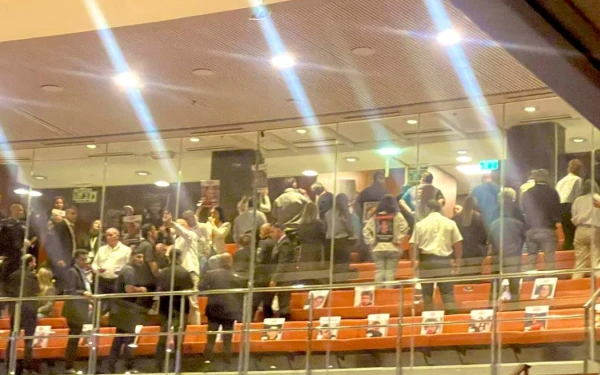Ισραήλ: Συγγενείς 58 ομήρων γύρισαν την πλάτη στον Νετανιάχου στην Κνεσέτ για τους χειρισμούς του