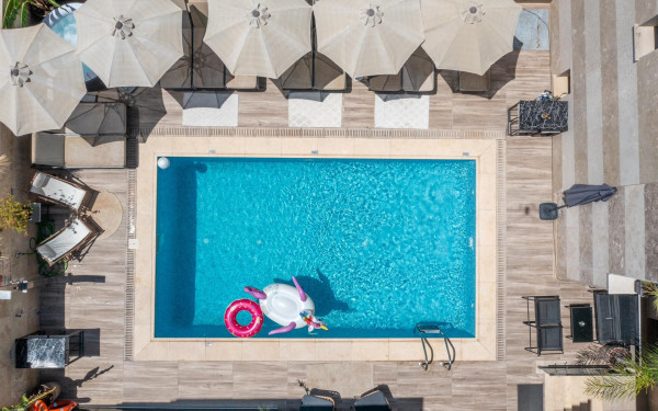 Vellum Luxury Living: Πολυτελής απόδραση στην καρδιά της Καλλιθέας Χαλκιδικής