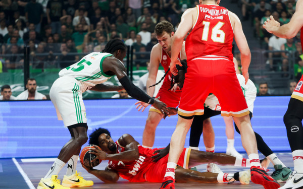 Μπάσκετ: Ένταση, νεύρα και μπρέικ του Ολυμπιακού στο ΟΑΚΑ (βίντεο)