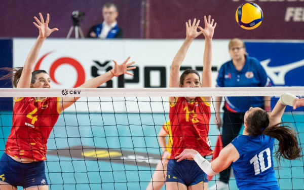 Δήμητρα Νάνου: Από τους Πάνθηρες Κοζάνης στο Πανεπιστήμιο του Τέξας (βίντεο)