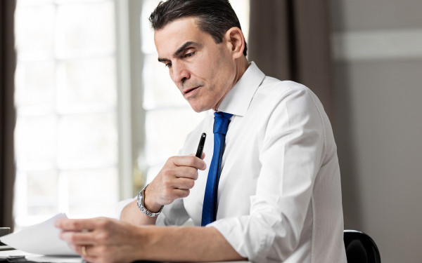 Δημήτρης Κούβελας στη «ΜτΚ»: Ο Κυριάκος Μητσοτάκης είναι καθαρό δεκάρι!