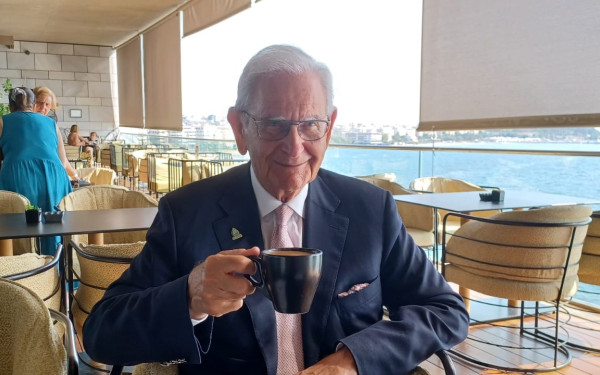 Πρωινός καφές με τον Νίκο Ευθυμιάδη (βίντεο)