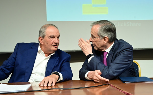 Επίθεση στην κυβέρνηση για τα εθνικά από Σαμαρά - Καραμανλή