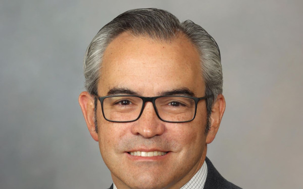 Επίτιμος διδάκτορας του Τμήματος Ιατρικής του ΑΠΘ ο καθηγητής Παθολογίας στις ΗΠΑ Βίκτορ Μοντόρι