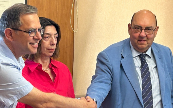 Μυτιλήνη: Eγκαταλειμμένο επί 40 χρόνια κτήριο μετατρέπεται σε κέντρο φιλοξενίας φοιτητών από όλο τον κόσμο