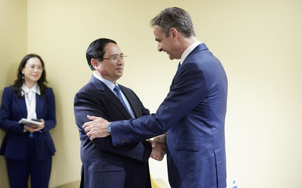 Τετ-α-τετ Μητσοτάκη με τον πρωθυπουργό του Βιετνάμ