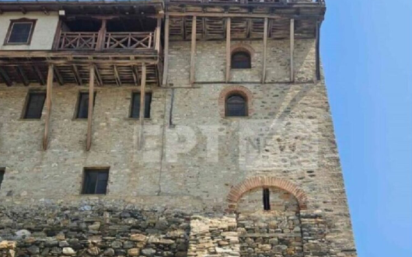 Άγιο Όρος: Ζημιές σε 4 μοναστήρια από τους σεισμούς (βίντεο)