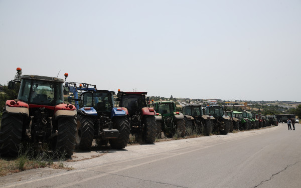 Λάρισα: Bγαίνουν τα τρακτέρ στους δρόμους Λάρισα: Bγαίνουν τα τρακτέρ στους δρόμους