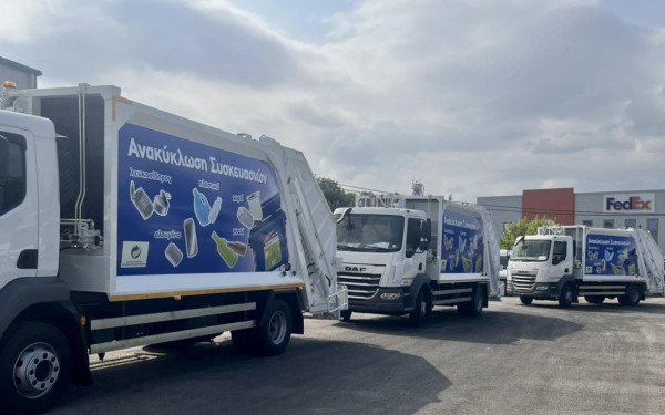 Τρία νέα απορριμματοφόρα στον Δήμο Θεσσαλονίκης - Δείτε φωτογραφίες