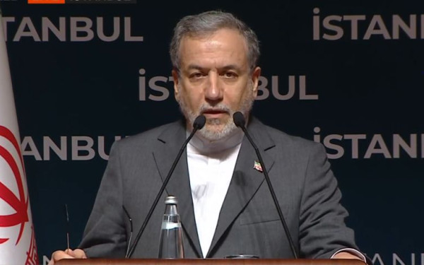 «Δεν θα σταματήσουμε το πυρηνικό μας πρόγραμμα, ακόμη και αν οι ΗΠΑ κάνουν πόλεμο» διαμηνύει ο Ιρανός ΥΠΕΞ