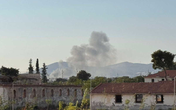 Θεσσαλονίκη: Πυρκαγιά σε εγκαταλελειμμένο εργοστάσιο στον Εύοσμο