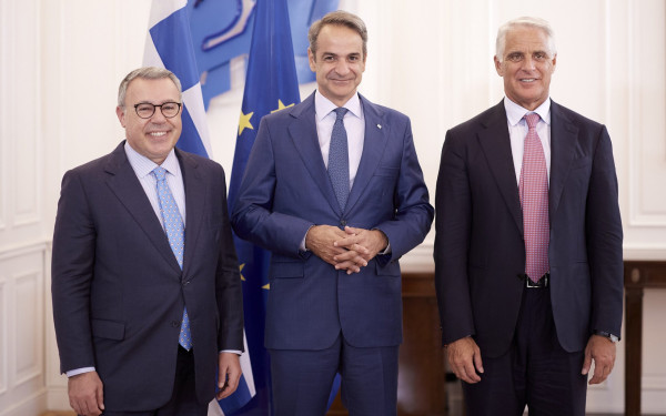 Συνάντηση Μητσοτάκη με τους CEO της UniCredit και της Alpha Bank